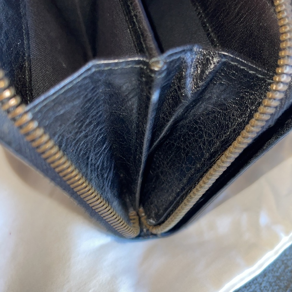 Balenciaga Preloved wallet great condition comes with box n dust bag - Picture 9 of 10